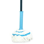 Great Value Microfiber Twist Mop with Self-Wringing Ratchet and Removable Head - Image 2
