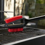 Expert Grill 3 in 1 Cleaning Cold Grill Brush with Stainless Steel Scraper - Image 3