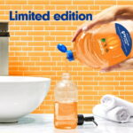 Softsoap Limited Edition Liquid Hand Soap, Kitchen or Bathroom Hand Soap, Pumpkin Scent, 50 fl oz Bottle - Image 2