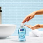 Softsoap Clean & Protect Antibacterial Liquid Hand Soap, Cool Splash, 11.25 Fluid Ounce Bottle - Image 3